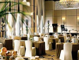 Four Seasons Hotel Hong Kong