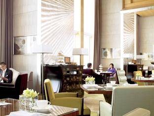 Four Seasons Hotel Hong Kong