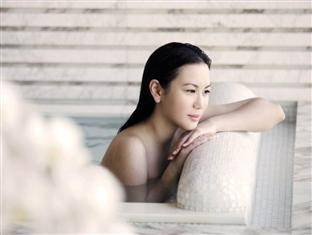 Four Seasons Hotel Hong Kong