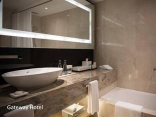 Gateway Hotel (Marco Polo)