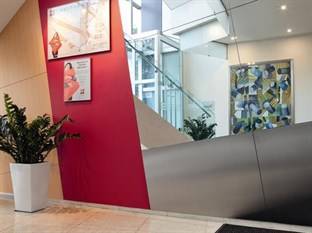 Ibis North Point Hotel