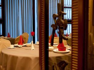 Rosedale On The Park Hotel