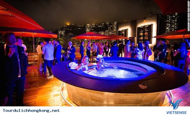 Lan Kwai Fong Lan Quế Phường – Ăn chơi xuyên màn đêm - Ảnh 8 Lan Kwai Fong Lan Quế Phường – Ăn chơi xuyên màn đêm - Ảnh 8