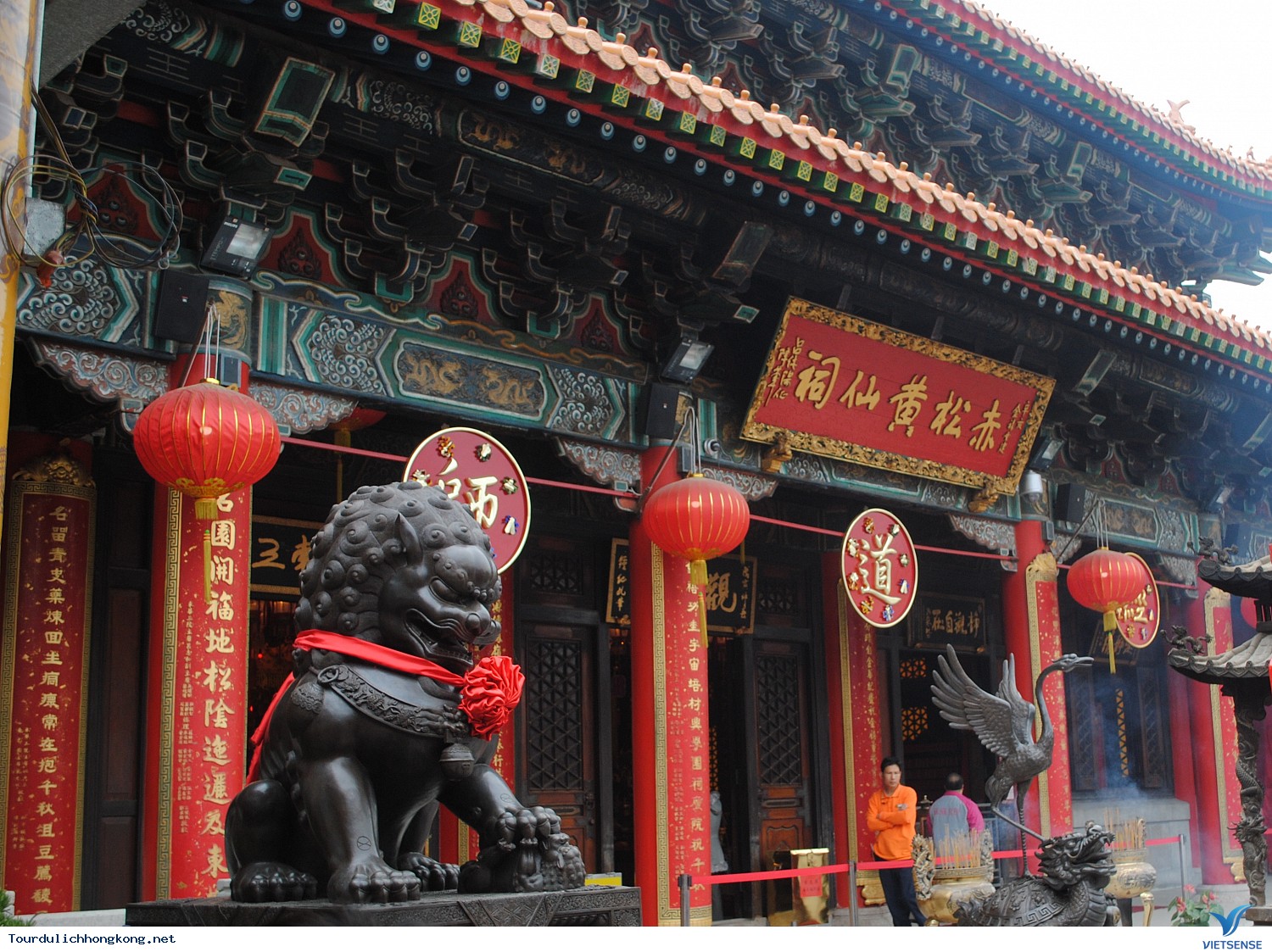 Du lịch Hồng Kông - Đền Wong Tai Sin