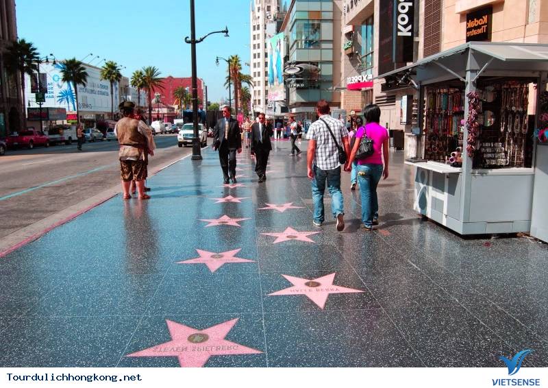 Khám Phá Những Điểm Ngắm Cảnh Đẹp Nhất Hong Kong - Ảnh 2