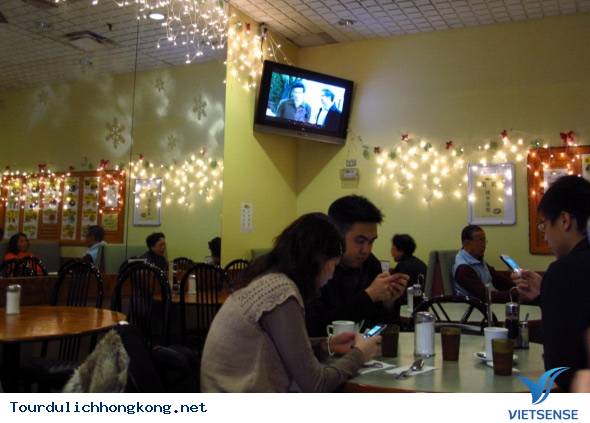 Thưởng thức một bữa ăn tại nhà hàng Cha Chan Teng