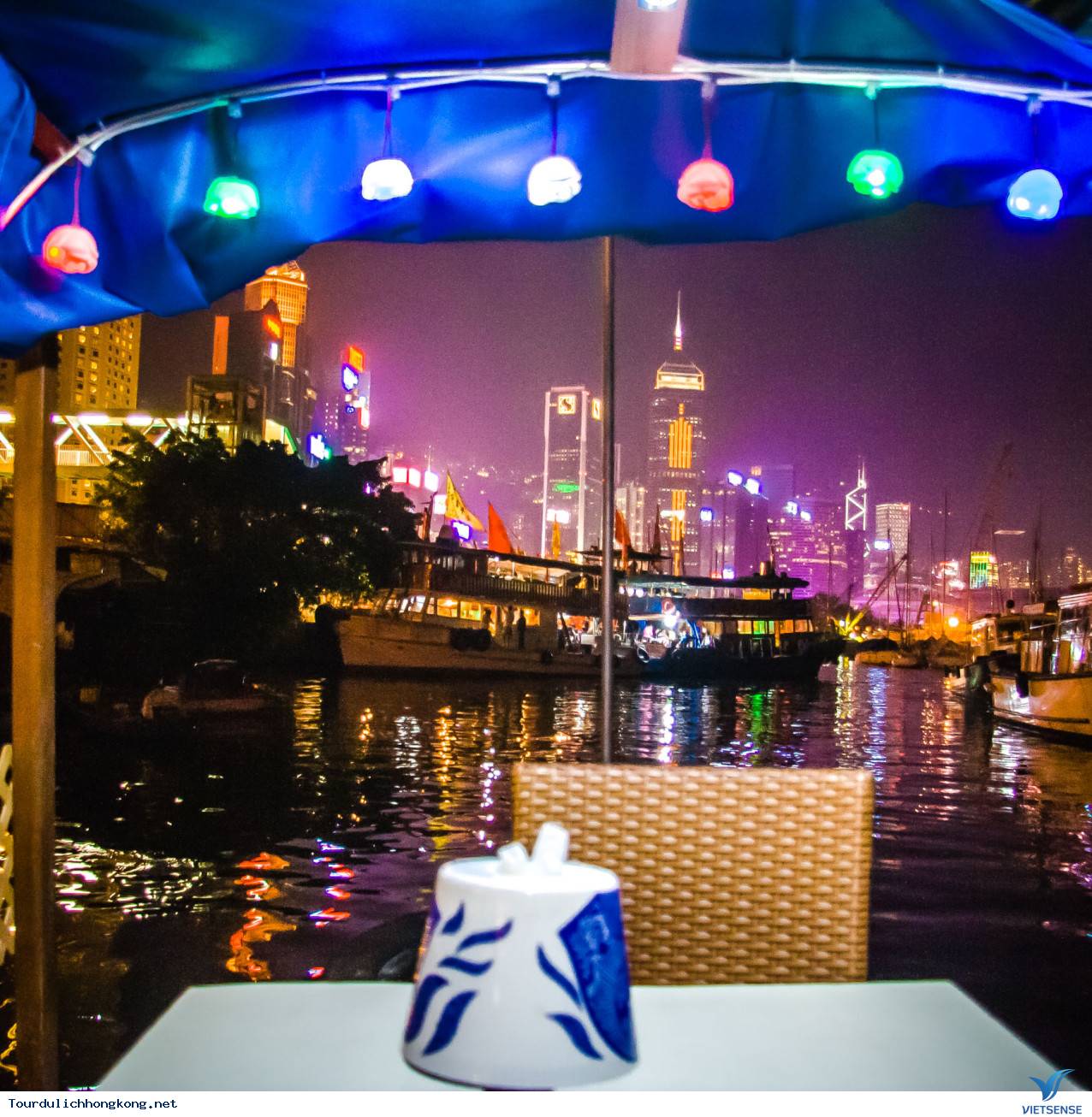 Nhà hàng nổi Nhà hàng nổi