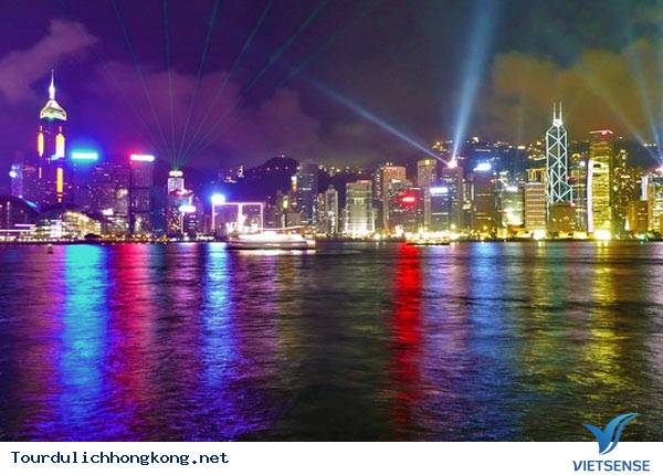 Khám phá cuộc sống về đêm ở Hong Kong